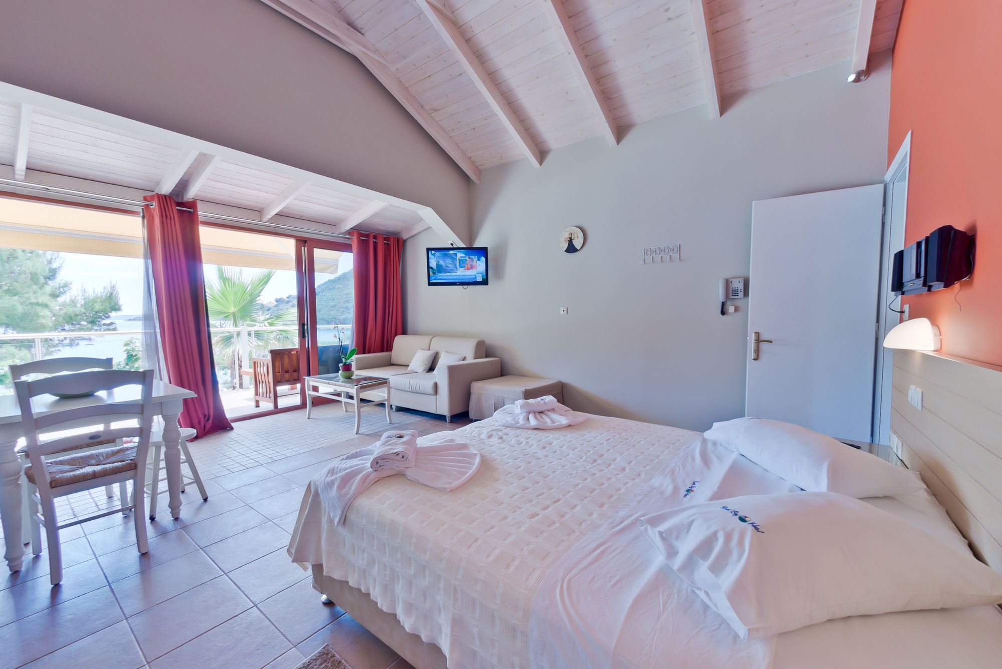 Rouda Bay Beach Hotel Mikrósz Jalósz Kültér fotó